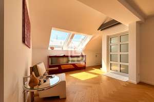 Stilvoll modernisiert: Maisonette- Wohnungstraum am Schlossberg fußläufig zu Freiburgs Altstadt – 79102 Oberau, Freiburg im Breisgau – Vorschaubild 2