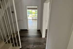 Frisch renoviertes Reihenmittelhaus in ruhiger Lage - sofort bezugsbereit – Die vollständige Adresse der Immobilie erhältst du vom Anbieter., 65936 Sossenheim, Frankfurt am Main – Vorschaubild 4