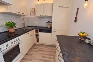 mit Einbauküche und sonnigem Südwest-Balkon – Am Bernsdorfer Hang 13, 9126 Bernsdorf, Chemnitz – Vorschaubild 5