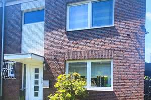 Familienfreundliche Doppelhaushälfte mit Garage, voll unterkellert mit 8 Zimmern in Bockum-Hövel