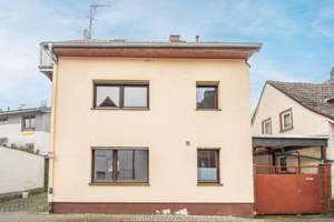 Solide Kapitalanlage mit Entwicklungspotenzial – Mehrfamilienhaus in ruhiger Lage von Espa – Die vollständige Adresse der Immobilie erhältst du vom Anbieter., 35428 Langgöns – Vorschaubild 2