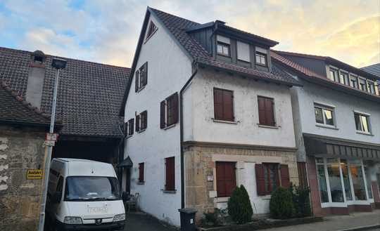 Immobilie mit Charme – Raum für Ihre Ideen in Neckartenzlingen!