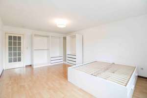 Top angebunden in Winterhude: Bezugsfreie Dachgeschosswohnung in Alsternähe. – Die vollständige Adresse der Immobilie erhältst du vom Anbieter., 22299 Winterhude, Hamburg – Vorschaubild 11