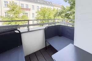 Bezugsfreie Altbauwohnung mit Balkon, Aufzug und Blick ins Grüne in Pankow – Die vollständige Adresse der Immobilie erhältst du vom Anbieter., 13086 Weißensee, Berlin – Vorschaubild 3
