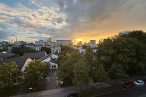 Exklusiv Wohnen im Arabellapark: Apartment mit Pool & neuer Küche – Daphnestraße 32, 81925 Parkstadt, München – Vorschaubild 1