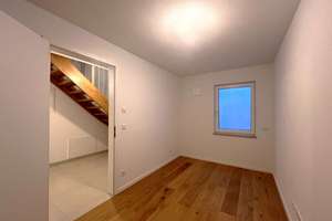 NEUBAU-3-Zimmer-Gartenwohnung mit Süd-Terrasse + wohnlich ausgebautem Souterrain (2 Räume + 2. Bad) – Kranichweg 33, 81827 Waldtrudering, München – Vorschaubild 18