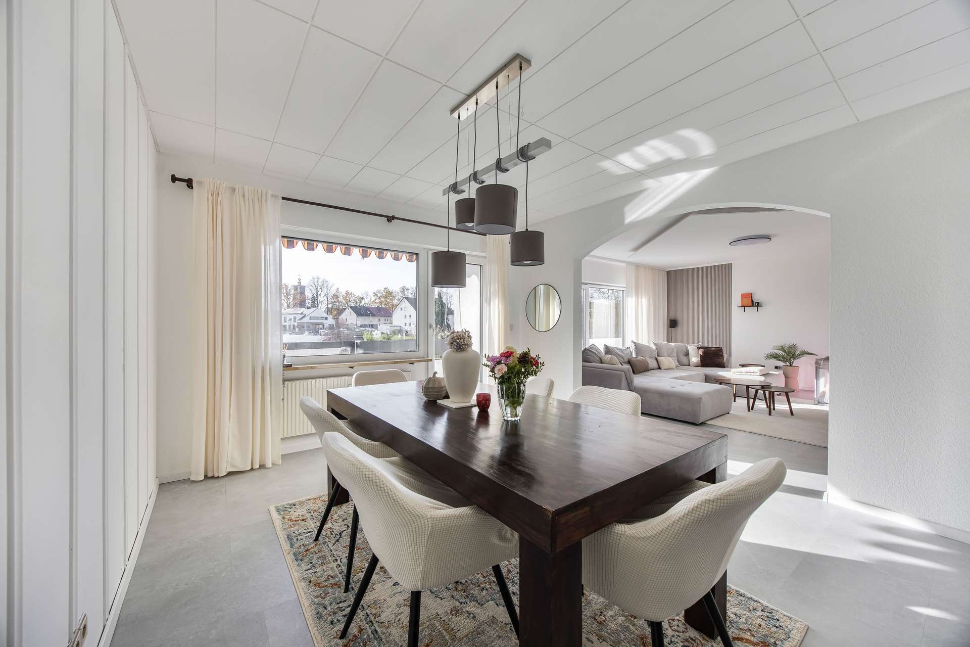 Immobilie in Veitsbronn - Modernes Dreifamilienhaus - Perfekt für Familien - Bild 2