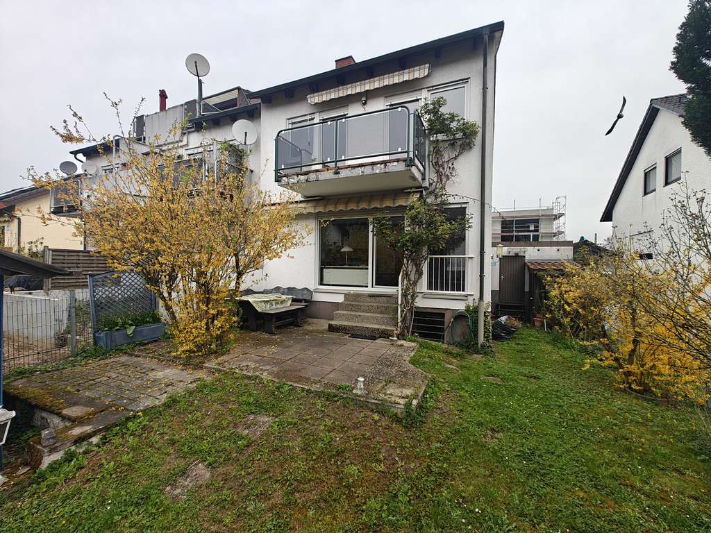 Immobilie in Mauer - Gepflegte Doppelhaushälfte mit Garten, Balkon und ausgebautem Dachgeschoss in ruhiger Lage von Mauer - Bild 1