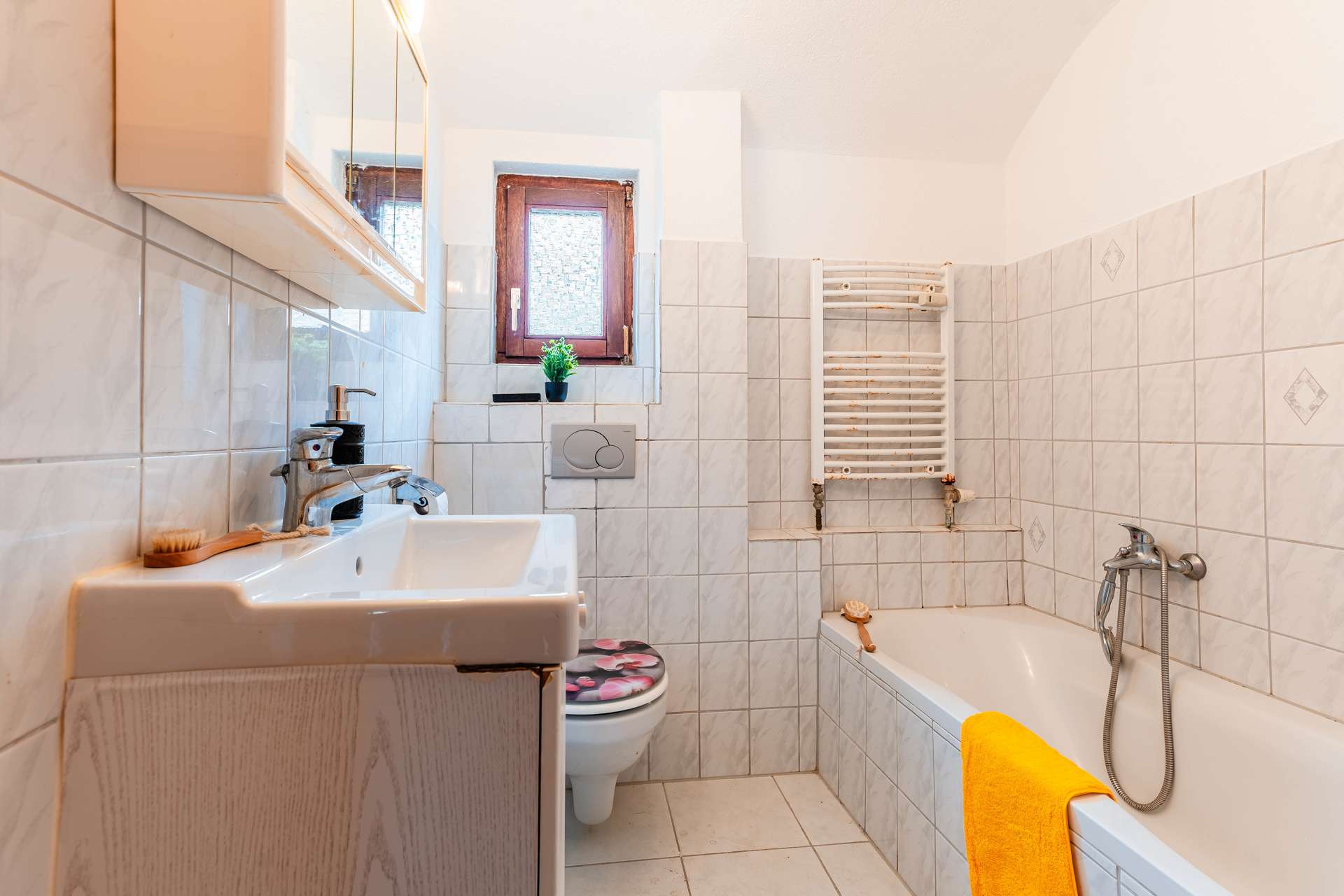 Immobilie in Oberkochen - INVESTPLUS – Modernisierte Renditeimmobilie mit fünf gepflegten Wohnungen in Oberkochen - Bild 2