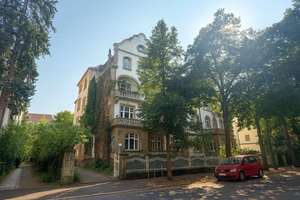 FR-Wiehre: Herrschaftliche 6 Zimmer-Altbau-Beletage mit Stuck und historischer Substanz