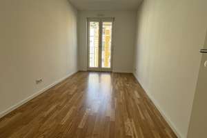 Praktisch geschnittene 4-Raum-Wohnung mit moderner Einbauküche und Balkon – Schweriner Straße 41, 1067 Wilsdruffer Vorstadt/Seevorstadt-West, Dresden – Vorschaubild 3