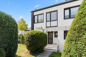 Split-Level trifft Reihenendhaus – wohnen mit Stil und Ausblick – Bonn – Vorschaubild 1
