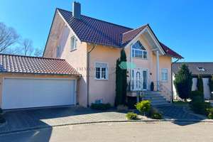 Beeindruckendes, freistehendes Einfamilienhaus mit Einliegerwohnung in toller Lage in Neuenstadt – Die vollständige Adresse der Immobilie erhältst du vom Anbieter., 74196 Neuenstadt am Kocher – Vorschaubild 1