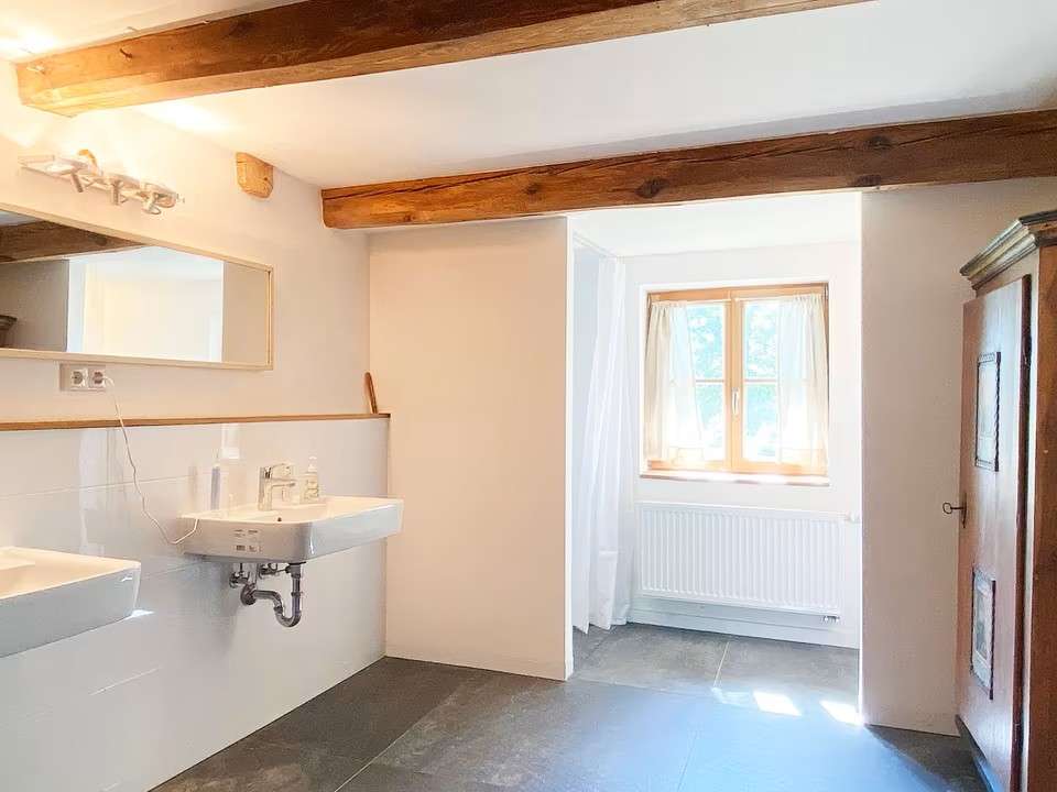 Immobilie in Gangkofen - Historischer Vierseithof mit großem Garten, altem Baumbestand und kultureller Geschichte - Bild 7