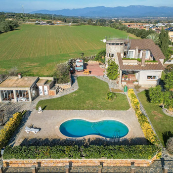 Ruhiger Rückzugsort im Alt Empordà mit Platz, Licht und Natur