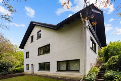 **Attraktives Ein-/Zwei-Familien-Wohnhaus in ruhiger Anliegerstraße von Gelnhausen-Stadt**