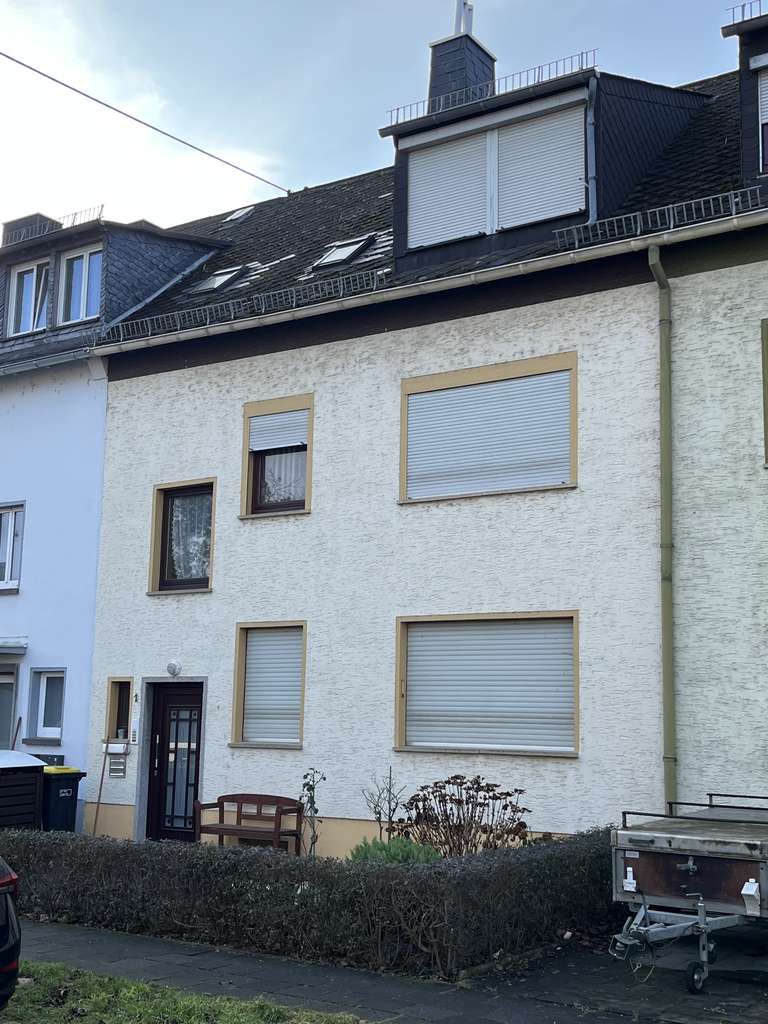 Immobilie in Bendorf - Gepflegtes Reihenhaus mit 3 Wohneinheiten - Bild 0