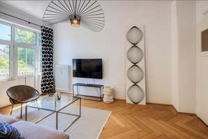 Möbliert: Schöne 2-Zimmer Wohnung im denkmalgeschützten Altbau – Die vollständige Adresse der Immobilie erhältst du vom Anbieter., 80638 Nymphenburg, München – Vorschaubild 2