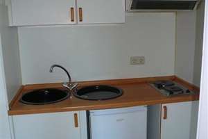 2-ZI.-APARTMENT mit KÜCHE ohne Balkon mit Aufzug – Goldschmiedeschulstrasse 6, 75173 Südweststadt, Pforzheim – Vorschaubild 4