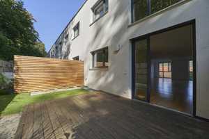 Modernes Wohnen in toller Lage - Reihenmittelhaus mit Gartenterrasse und Doppelg. in 79183 Waldkirch – Emmendingen (Kreis) – Vorschaubild 12