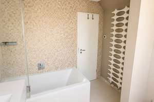 Traumhafte Penthouse-Maisonette-Wohnung im Frankfurter Westend mit privater Dachterrasse  – 60325 Westend-Süd, Frankfurt am Main – Vorschaubild 26