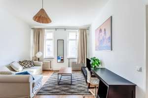 Stalinbau-Ensemble: praktische und helle 2-Zimmer-Wohnung direkt auf der Frankfurter Allee