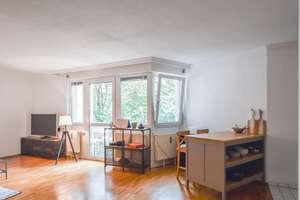 Barrierefreie 1-Zimmer-Wohnung mit Balkon am Romanplatz und Schlosspark