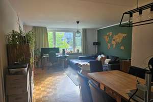 Hermannstraße: schöne, helle 3-Zimmer-Whg. mit Balkon