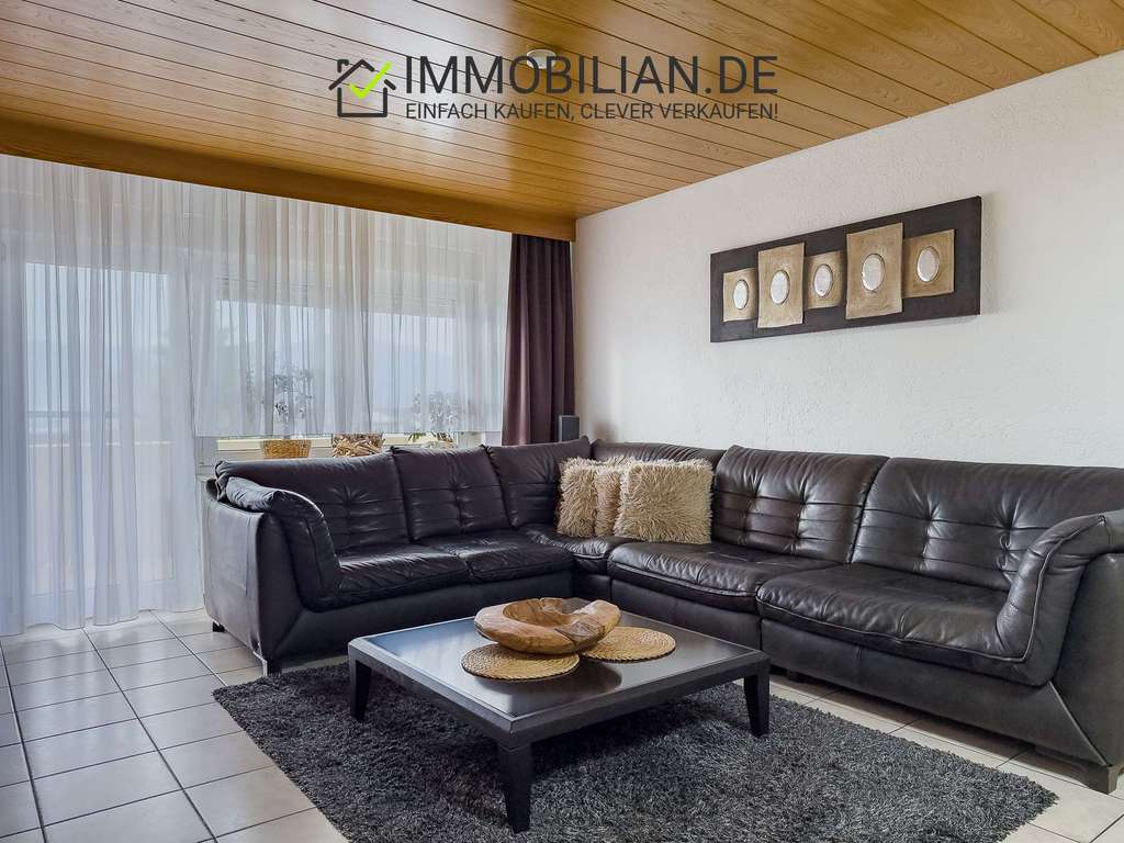 Immobilie in Plüderhausen - *** 4,5-Zimmer-Wohnung in ruhiger Lage mit Ausblick ins Remstal *** - Bild 1