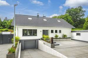 Frei stehendes, komplett modernisiertes EFH in idyllischer Lage – Die vollständige Adresse der Immobilie erhältst du vom Anbieter., 52224 Stolberg (Rheinland) – Vorschaubild 3