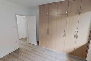 Viel Raum zum Leben: Gepflegte 4-Zimmer-Wohnung mit Balkon, Einbauschränken & 2 Bädern – Am Heilandsfrieden 11, 33104 Schloß Neuhaus, Paderborn – Vorschaubild 4