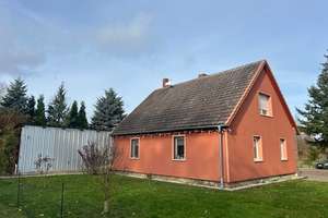 Ein kleines Landhaus mit großem Grundstück! – Die vollständige Adresse der Immobilie erhältst du vom Anbieter., 17348 Woldegk – Vorschaubild 2