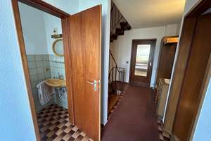 Schönes möbliertes Reihenmittelhaus – Die vollständige Adresse der Immobilie erhältst du vom Anbieter., 91074 Herzogenaurach – Vorschaubild 2
