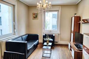 Bezugsfrei: Sanierter 3-Zi.-Stuckaltbau mit Balkon nahe Hölderlinplatz – provisionsfrei – 70193 Hölderlinplatz, Stuttgart – Vorschaubild 2