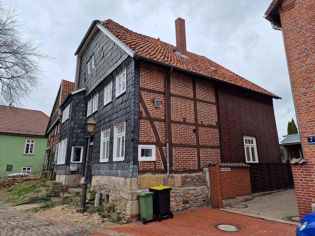 Immobilie in Obernkirchen - Historisches Liebhaberobjekt mit Charme – denkmalgeschützt & zuverlässig vermietet - Bild 1