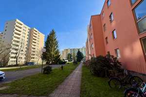 (WBS) Ein Traum zu zweit! großzügige 1-Zimmer-Wohnung mit Balkon – Skarbinastraße 59, 12309 Berlin – Vorschaubild 1