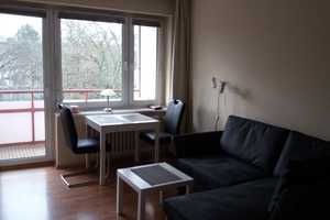 Sonnige und ruhige 2-Zi-Wohnung (Balkon, EBK, Stellplatz) im gepflegten Umfeld in Charlottenburg – Lindenallee 52, 14050 Berlin – Vorschaubild 11