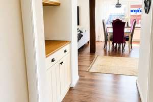 Außergewöhnlich großzügig wohnen: 6 Zimmer, Wintergarten, 2 Bäder & Garten in Lübeck