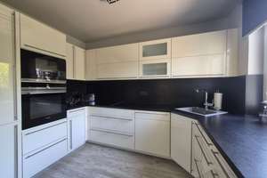 Moderne 3‑Zimmer‑Wohnung mit Gartenanteil in begehrter Lage von Fürth‑Dambach – Die vollständige Adresse der Immobilie erhältst du vom Anbieter., 90766 Scherbsgraben, Billinganlage, Fürth – Vorschaubild 2