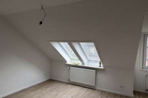 Frisch sanierte 1,5-Zi.-DG-Wohnung in Bramfeld – Ilenkruut 45, 22179 Bramfeld, Hamburg – Vorschaubild 2