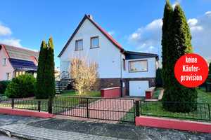 HORN IMMOBILIEN++ Burg Stargard, Einfamilienhaus mit Garage und geschlossener Veranda, Randlage – Mecklenburg-Strelitz (Kreis) – Vorschaubild 1