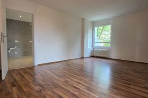Viel Raum für Ihre Wohnideen: Attraktive 4-Zimmerwohnung mit zwei Balkonen und Garage – Die vollständige Adresse der Immobilie erhältst du vom Anbieter., 76131 Rintheim, Karlsruhe – Vorschaubild 3