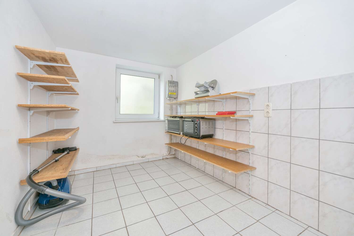 Immobilie in Pfarrkirchen - Großzügige Doppelhaushälfte mit Ausbaupotential und Werkstatt - Bild 6