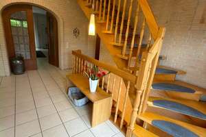 Exklusives Einfamilienhaus mit Sauna & Whirlpool in Schloß Holte! – Die vollständige Adresse der Immobilie erhältst du vom Anbieter., 33758 Schloß Holte-Stukenbrock – Vorschaubild 3