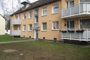 Zum Einzug frisch saniert und renoviert  3-Zimmer-EG-Wohnung mit Balkon - Waldrandlage – Allensteiner Ring 45, 47279 Wedau, Duisburg – Vorschaubild 1