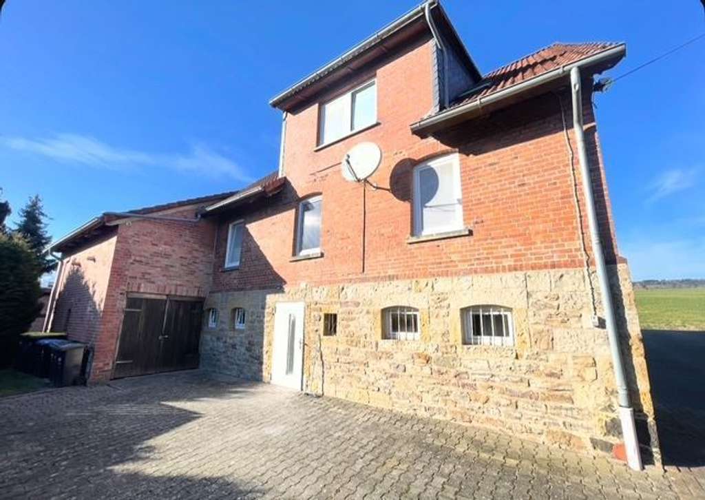 Immobilie in Auetal - Gepflegtes Zweifamilienhaus in Rolfshagen - Bild 1