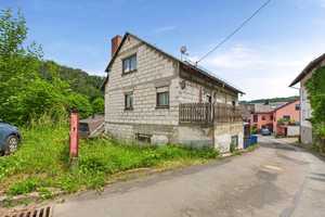 Zweifamilienhaus mit Potenzial - sanierungsbedürftig und Ausblick ins Grüne – Rheingau-Taunus-Kreis – Vorschaubild 1