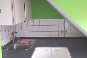 Dachgeschosswohnung mit ausbaufähigem Spitzboden in Zuffenhausen-Mitte – 70435 Zuffenhausen-Hohenstein, Stuttgart – Vorschaubild 6