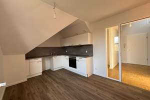 Frisch modernisierte Wohnung mit Balkon