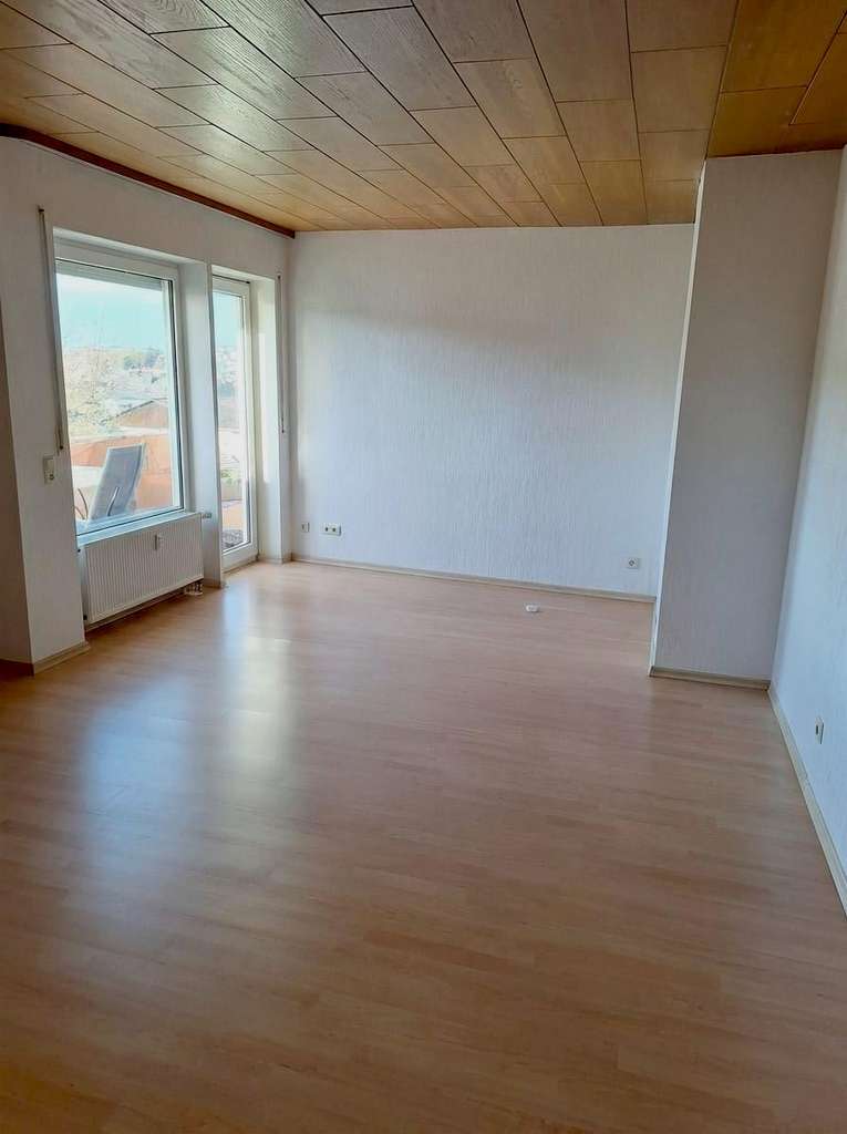 Immobilie in Hahnstätten - Großzügige 3-Zimmer-Wohnung mit Garage & Aartal-Weitblick in ruhiger Sackgasse - Bild 1